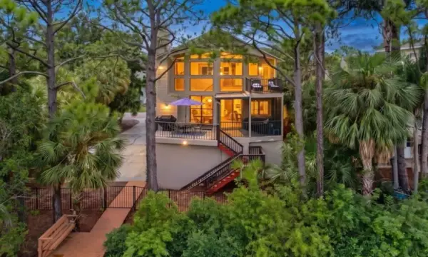 777 Claudia Lane, Palm Harbor, FL, 34683