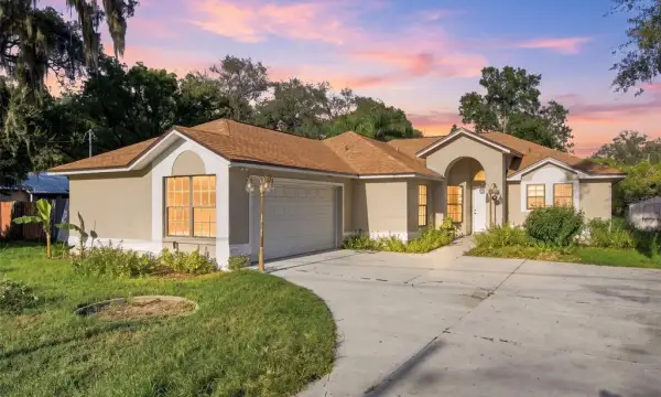 207 Limona Road, Brandon, FL, 33510