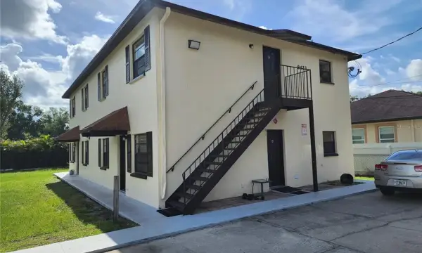 8423 N Manhattan Avenue, Tampa, FL, 33614