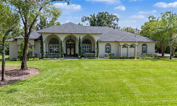 906 Lake Sapphire Lane, Lutz, FL, 33548