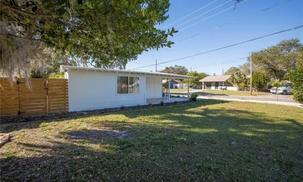 2400 46th Street S, St Petersburg, FL, 33711