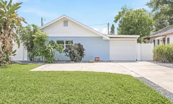1811 49th Street N, St Petersburg, FL, 33710