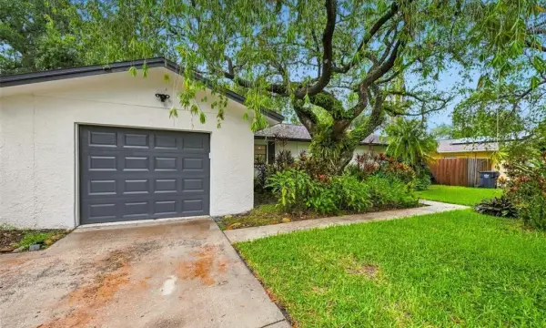 817 Ambassador Loop, Tampa, FL, 33613