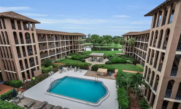 6100 Gulfport Boulevard S, Unit 405, Gulfport, FL, 33707