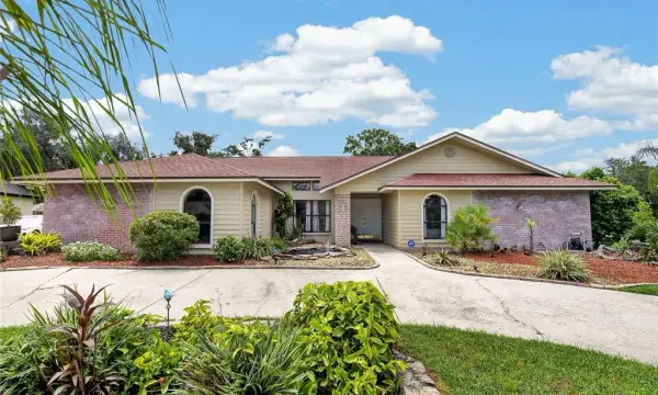 2814 Hammock Drive, Plant City, FL, 33566