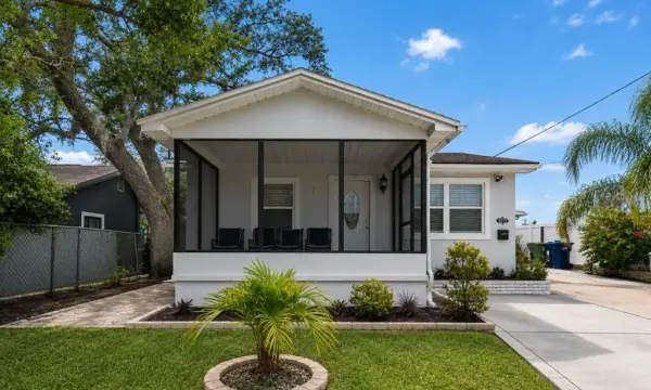 8912 N 40th Street, Tampa, FL, 33604