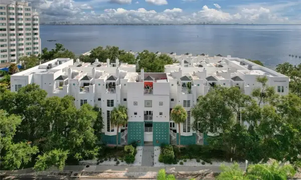 4950 Bayshore Boulevard, Unit 16, Tampa, FL, 33611