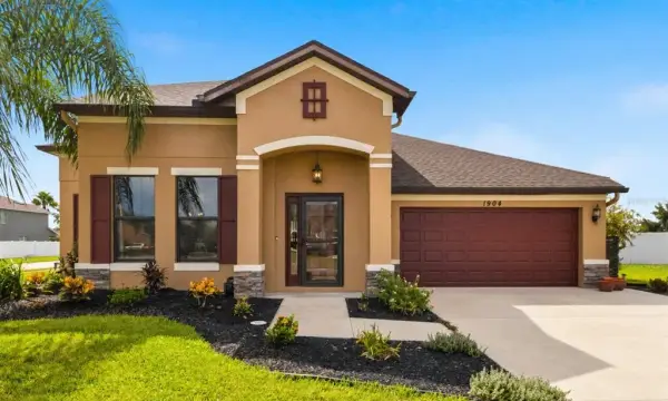 1904 Via Napoli Street, Plant City, FL, 33566