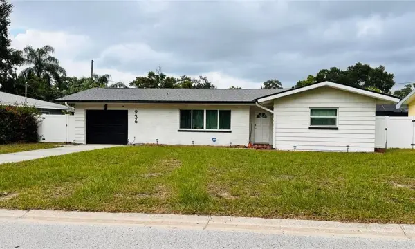 936 Lyndhurst Street, Dunedin, FL, 34698
