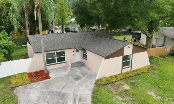 1105 Park Street, Seffner, FL, 33584