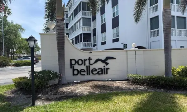 131 Bluff View Drive, Unit 104, Belleair Bluffs, FL, 33770