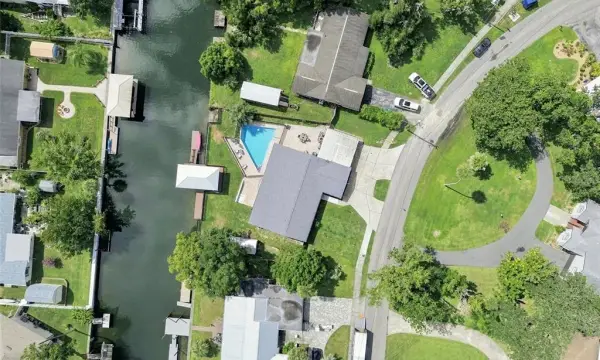 1303 SE Kings Bay Drive, Crystal River, FL, 34429