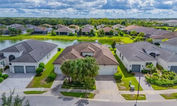 4906 Pamplona Court, Wimauma, FL, 33598