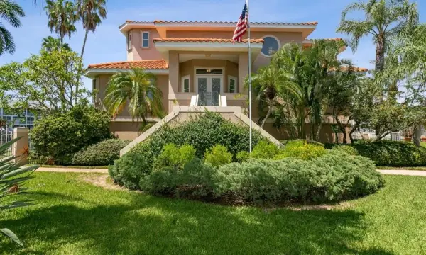 205 6th Street E, Tierra Verde, FL, 33715