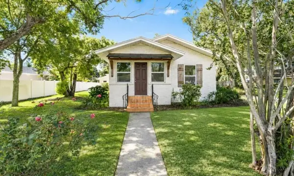 820 W Woodlawn Avenue, Tampa, FL, 33603