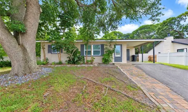 6800 1st Street N, St Petersburg, FL, 33702