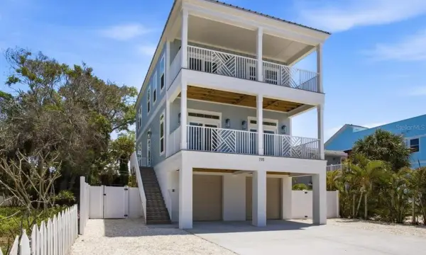 140 92nd Avenue, Treasure Island, FL, 33706