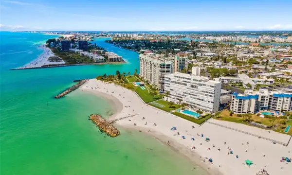 7000 Beach Plaza, Unit 307, St Pete Beach, FL, 33706