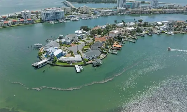 290 Bayside Drive, Clearwater Beach, FL, 33767