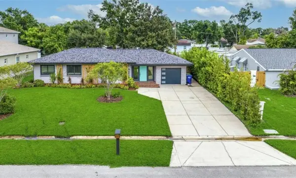 2121 W Farwell Drive, Tampa, FL, 33603