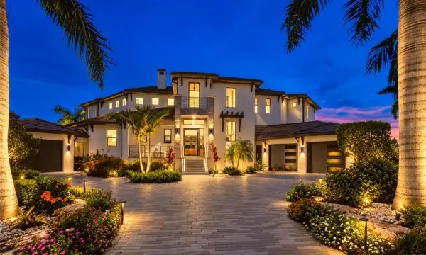 206 6th Street E, Tierra Verde, FL, 33715