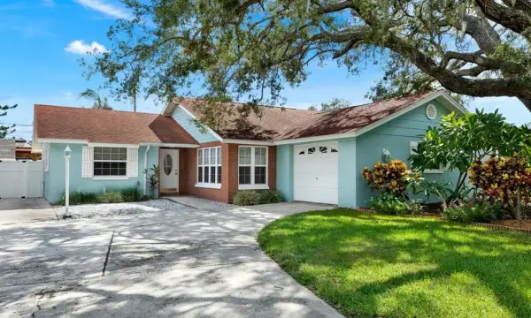 1601 Avoca Drive, Tarpon Springs, FL, 34689