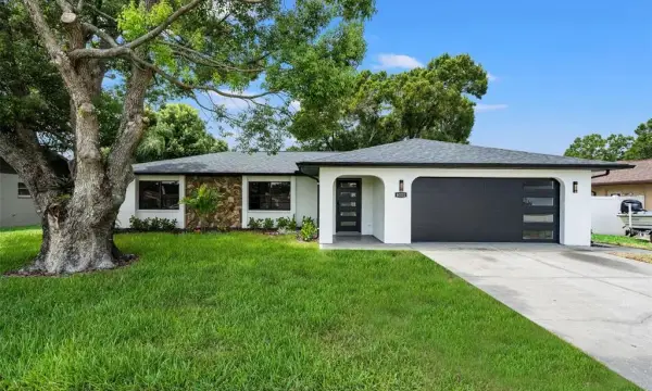 6111 18th Street, Zephyrhills, FL, 33542