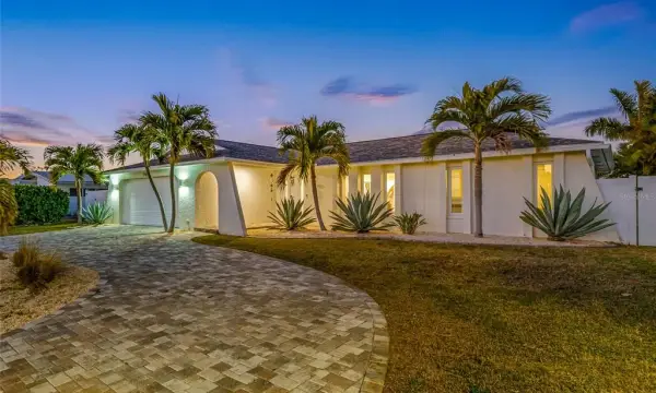 17161 2nd Street E, North Redington Beach, FL, 33708