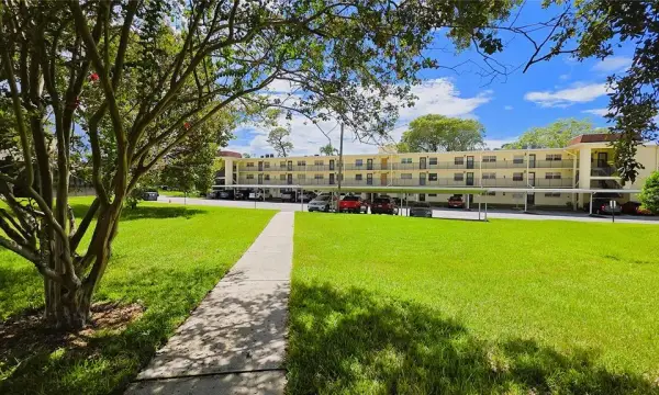 1450 Heather Ridge Boulevard, Unit 201, Dunedin, FL, 34698