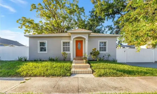 2906 W Main Street, Tampa, FL, 33607
