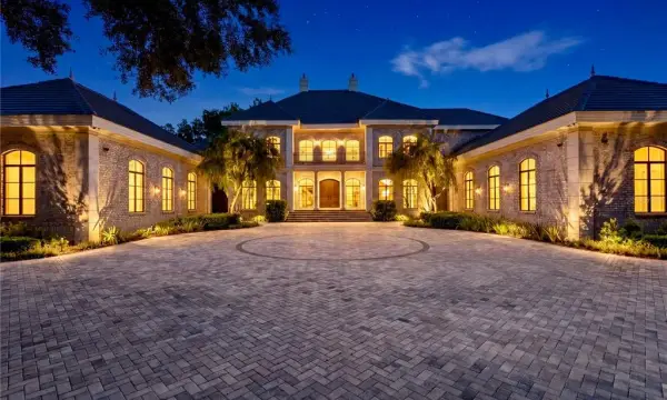 803 Guisando De Avila, Tampa, FL, 33613