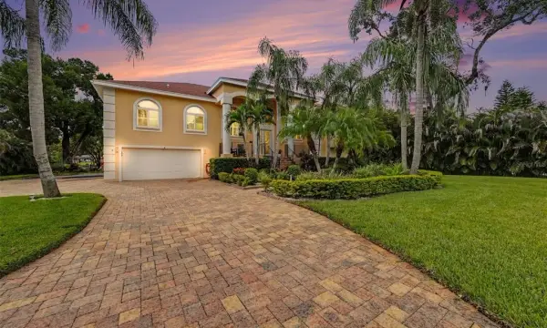 1021 W Henry Avenue, Tampa, FL, 33604