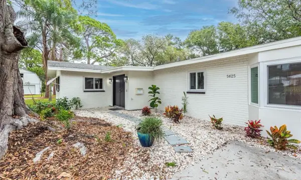 5625 Atlantic Avenue N, St Petersburg, FL, 33703