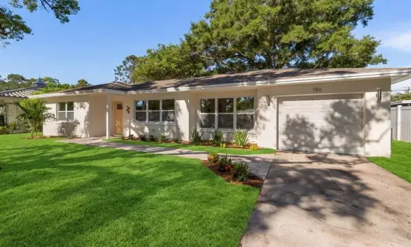 786 Manor Drive W, Dunedin, FL, 34698