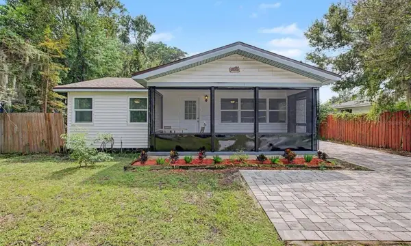1106 W Hiawatha Street, Tampa, FL, 33604