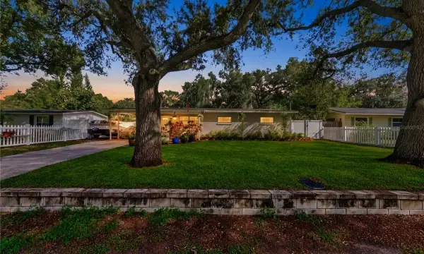 1104 E Lambright St, Tampa, FL, 33604