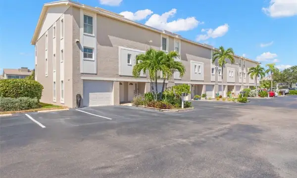 255 Capri Circle N, Unit 30, Treasure Island, FL, 33706