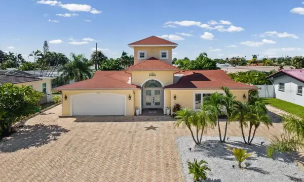 108 24th Street, Belleair Beach, FL, 33786
