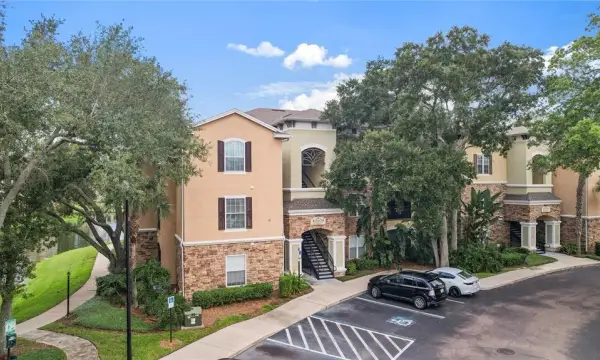 10105 Courtney Oaks Circle, Unit 203, Tampa, FL, 33619