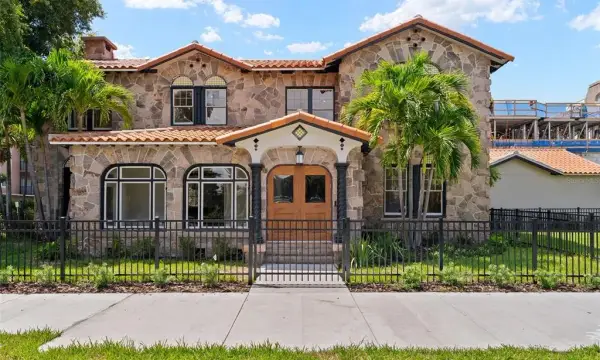 250 Mirror Lake Drive N, St Petersburg, FL, 33701
