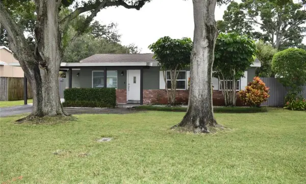 110 Royal Palms, Largo, FL, 33771