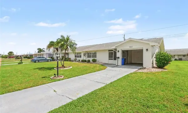 1522 Belle Glade Avenue, Sun City Center, FL, 33573