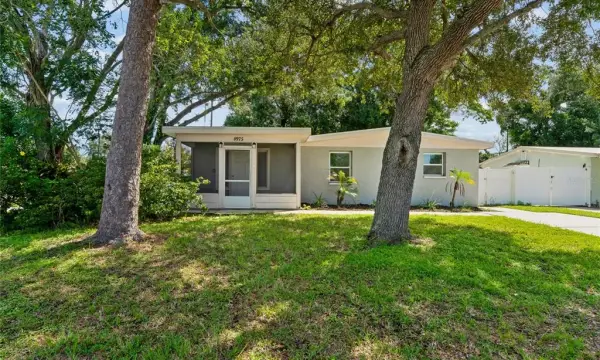8975 69th Street N, Pinellas Park, FL, 33782
