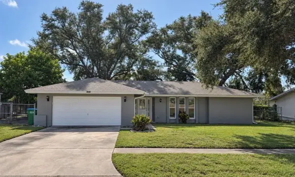 9633 Portside Drive, Seminole, FL, 33776