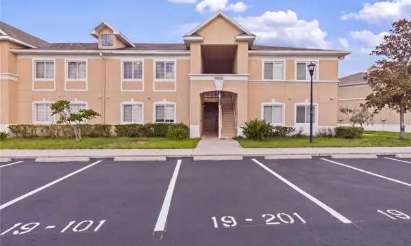 9519 Newdale Way, Unit 201, Riverview, FL, 33578