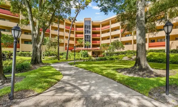 3076 Eastland Boulevard, Unit 203, Clearwater, FL, 33761