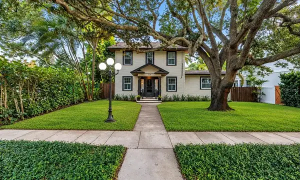 229 18th Avenue NE, St Petersburg, FL, 33704