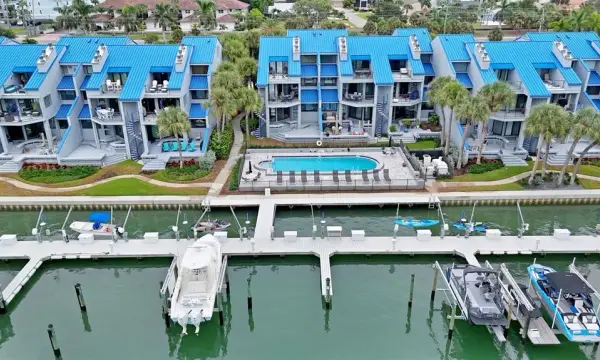 910 Pinellas Bayway S, Unit 107, Tierra Verde, FL, 33715