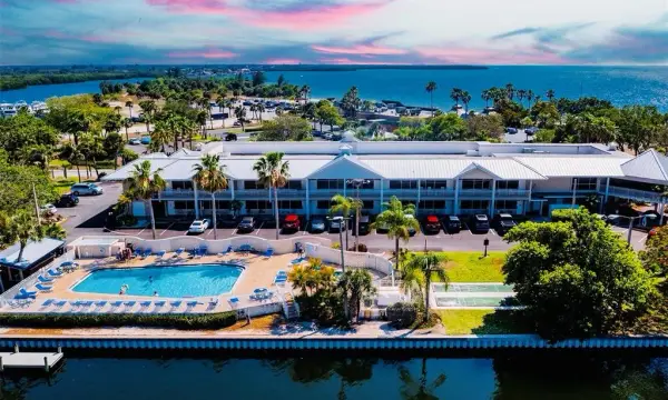 611 Destiny Drive, Unit 406, Ruskin, FL, 33570
