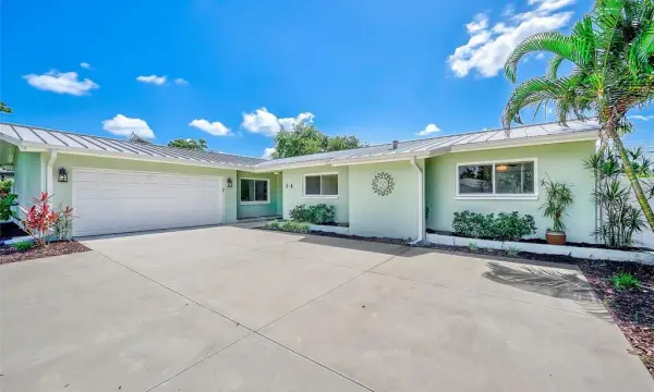 809 Jacaranda Drive, Largo, FL, 33770
